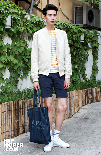 4月30日韩国潮人街拍 春季活力亮色系搭配