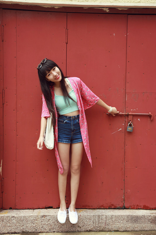 2014年春季街拍 小蛮腰穿出时尚潮范儿