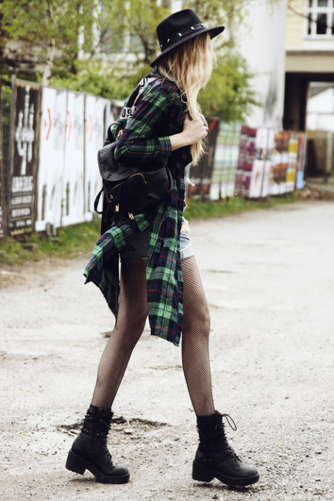 街拍潮人双肩包 哪款才是你的范儿