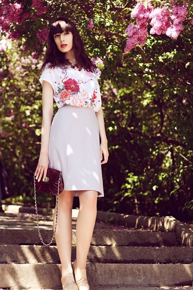 俄罗斯夏日街拍 看姑娘们的优雅美搭