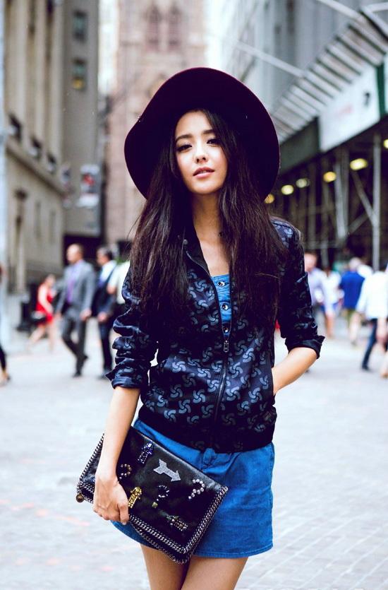 佟丽娅时装周不博话题 街拍美呆才是正经事