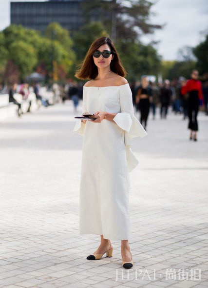 露肉又显瘦 ! 看街拍学今夏潮流混搭方案