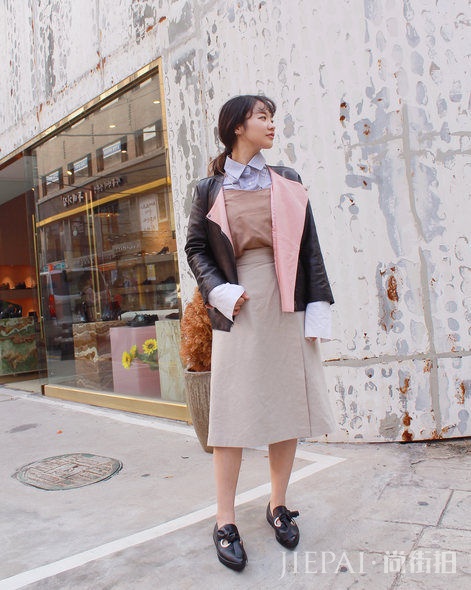 【首尔街拍】10位潮人示范喇叭䄂裇衫浪漫穿搭