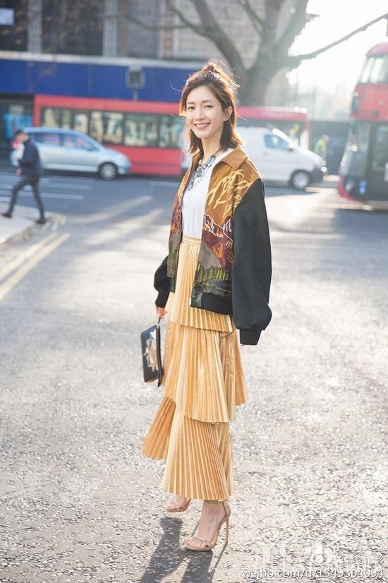 江疏影街拍 每套造型都恰到好处