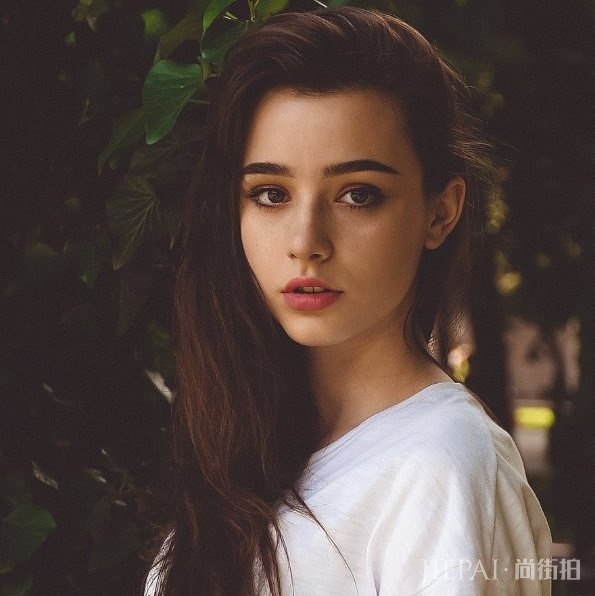 99年少女模特Dasha Taran私照合辑:可纯真可性感,360度无死角!