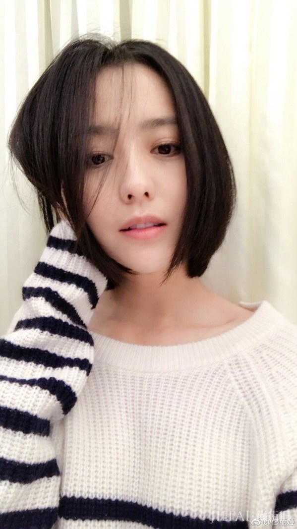 佟丽娅能驾驭一切发型的女明星同款男孩头你也能剪吗