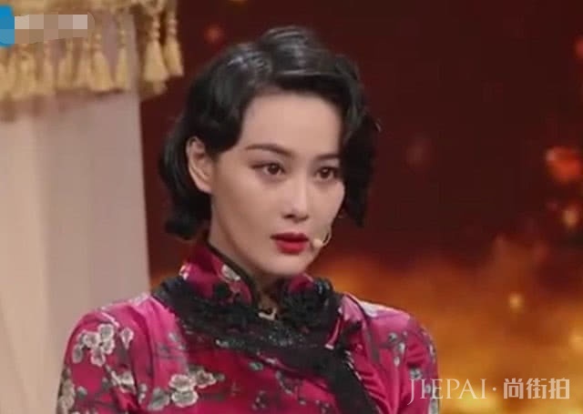 章子怡评价张馨予婚后首秀:生活中终于拨云见日
