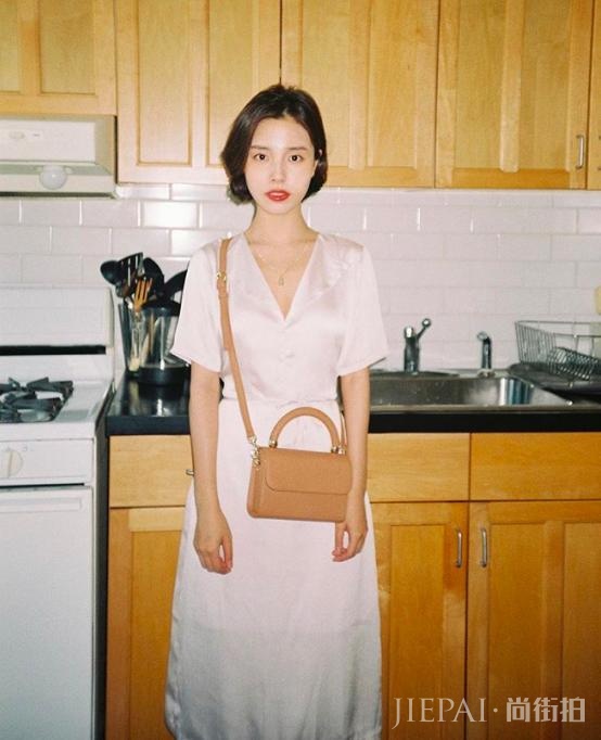 韩国素人女生示范OL秋冬换季衣柜，5类关键单品令品味变高级