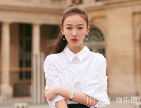 吴谨言发文纪念过去迎接新角色 嘟嘴卖萌可爱十足