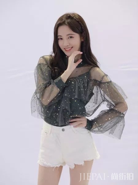 四千年美少女鞠婧祎“瘦到脱相”,颧骨凹陷的女孩怎么破?