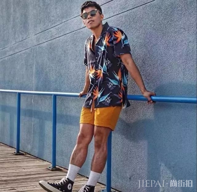 男生皮肤黑怎么穿?选对颜色很重要