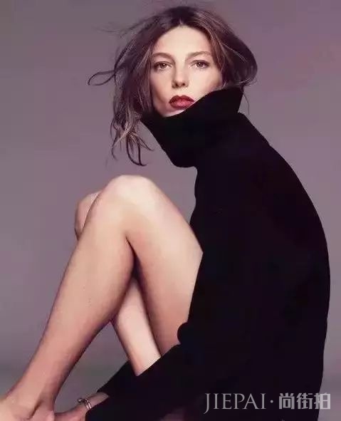 自带时尚属性的高领毛衣,你穿了竟然“吃脖子”?