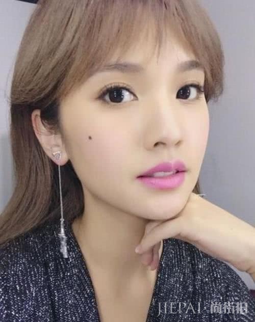 杨丞琳出道19年脸依然没有变化，怪不得李荣浩这么爱她