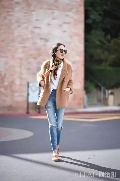 欧美街拍 大衣+牛仔裤时尚又好看