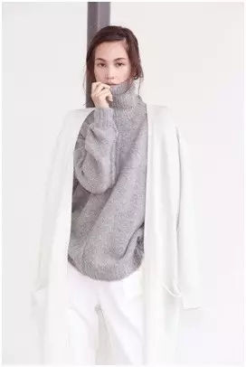 平胸姑娘怎样穿衣服能显得气质出众?
