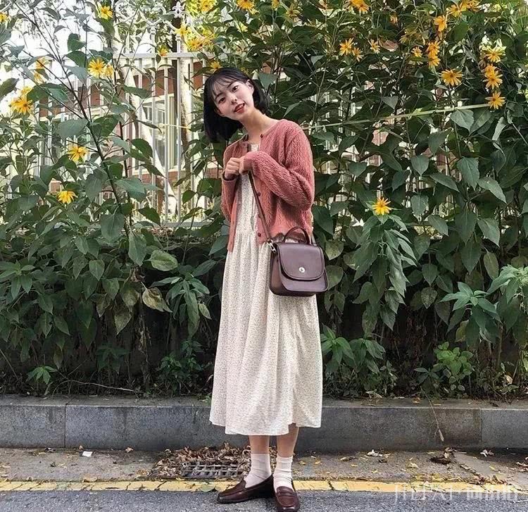 外套+裙子，秋冬这么穿时髦炸了