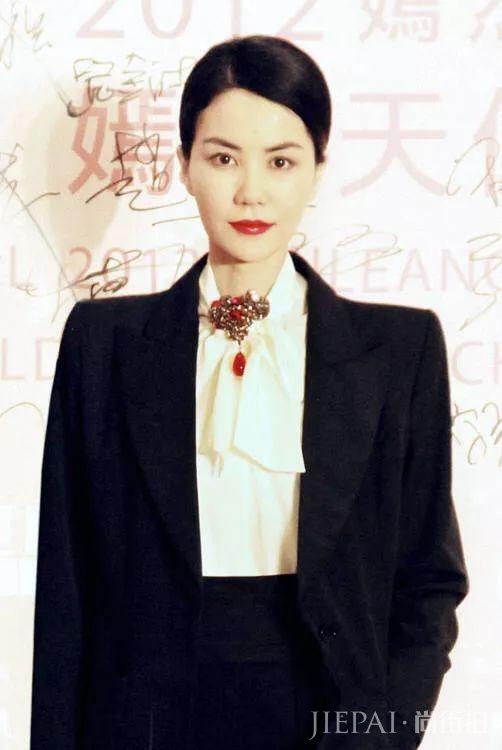 让王菲和宋茜告诉你,为什么很多女人比男人还帅!
