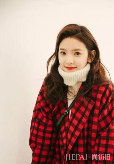 章若楠私服穿搭起底,从校花到网红一直都很美