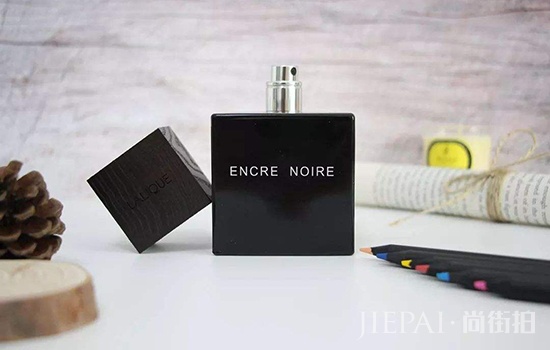 墨恋香水是什么调 深沉湿润的香根草
