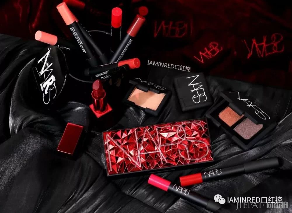 年底派对这么多,尚街拍送你3款超能打的妆容。