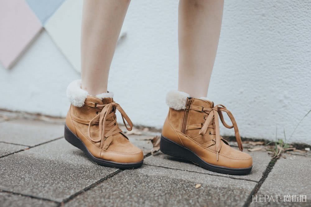 冬天到了怎样选雪地靴?五个显腿细重点跟着买准没错
