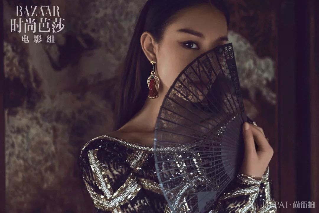 樱花下绽放,扛起一个人的江湖:倪妮出镜《Harper’s BAZAAR》
