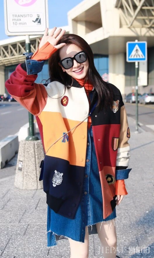 戚薇腿超白，竟比面粉还白？