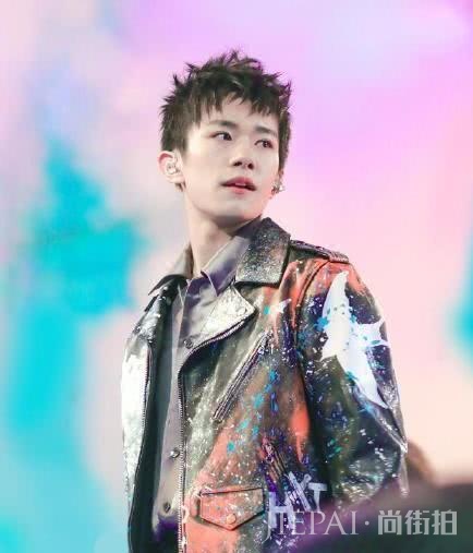 明星同款狗啃刘海,谁更好看!