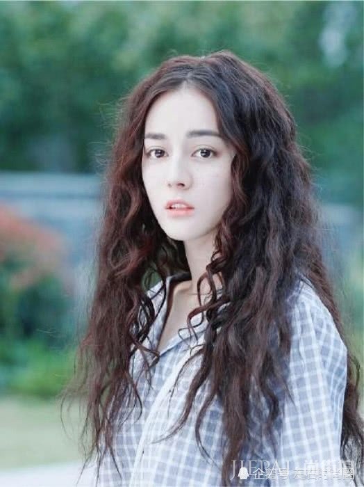 初恋那件小事赵今麦顶着泡面头,网友吐槽不够丑!神似“李慧珍”