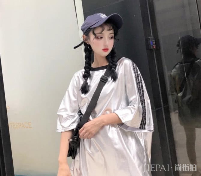 微胖女生穿搭技巧,清新又好看,吸睛还显嫩
