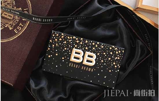 芭比布朗圣诞眼影盘有哪些颜色