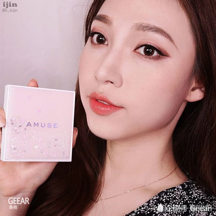 5位唇形超美的韩国美妆博主,她们擦过的唇膏都会火!