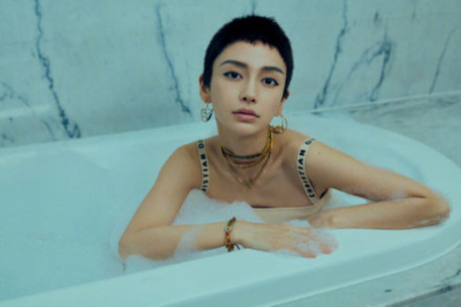 周冬雨和易烊千玺竟然剪了情侣发型!这个发型要火了,太惊艳了