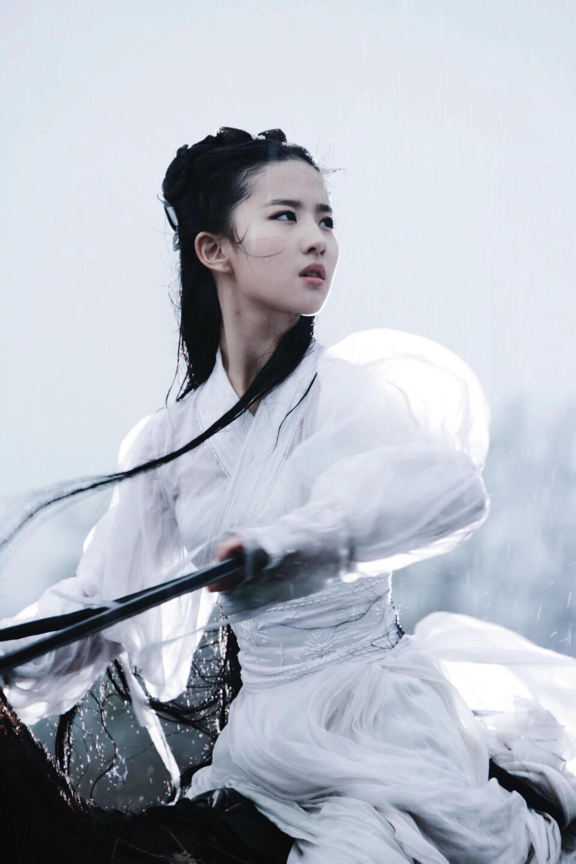 女神刘亦菲颜值下滑，这脸都给人一种胖一圈的感觉