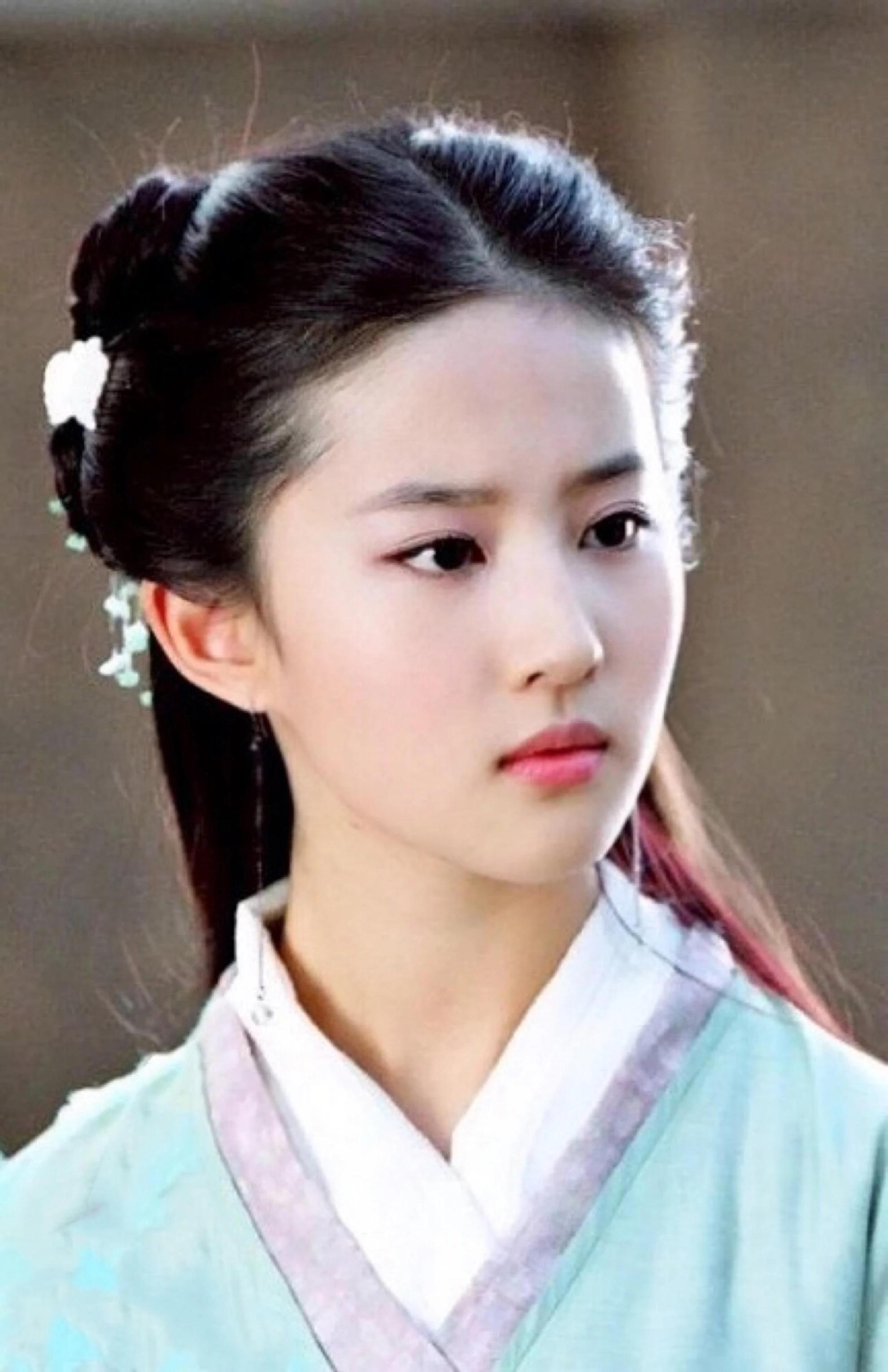 女神刘亦菲颜值下滑，这脸都给人一种胖一圈的感觉