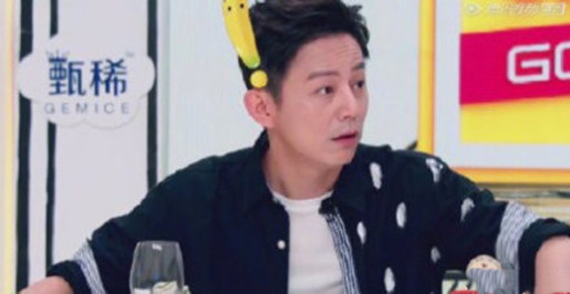 周冬雨的老师竟然是Papi酱！两人早就认识，娱乐圈真小