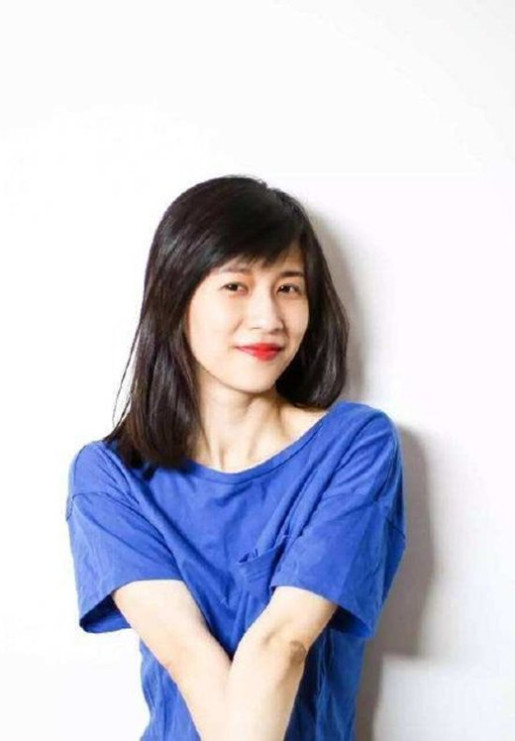 周冬雨的老师竟然是Papi酱！两人早就认识，娱乐圈真小