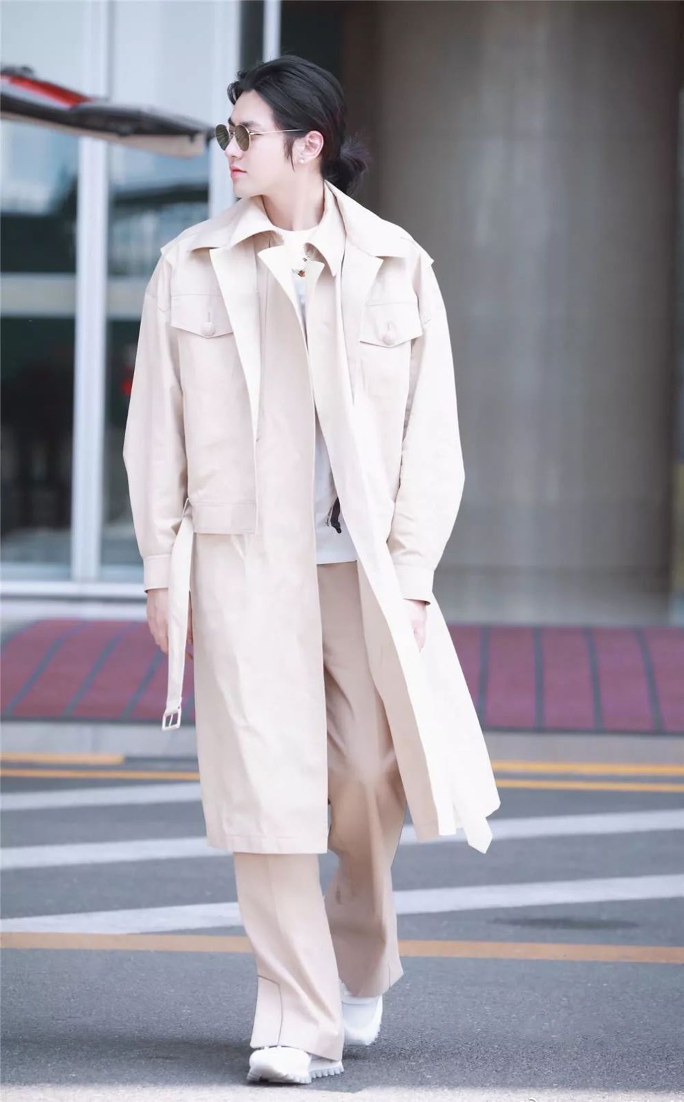 男装周上90后吴亦凡林彦俊 PK 80后彭于晏朱亚文