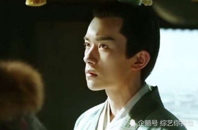 易烊千玺演技还可以,但这方面却是短板,对比雷佳音有差距