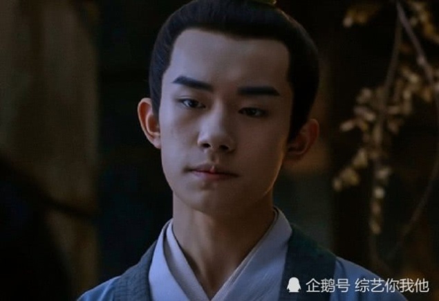 易烊千玺演技还可以,但这方面却是短板,对比雷佳音有差距