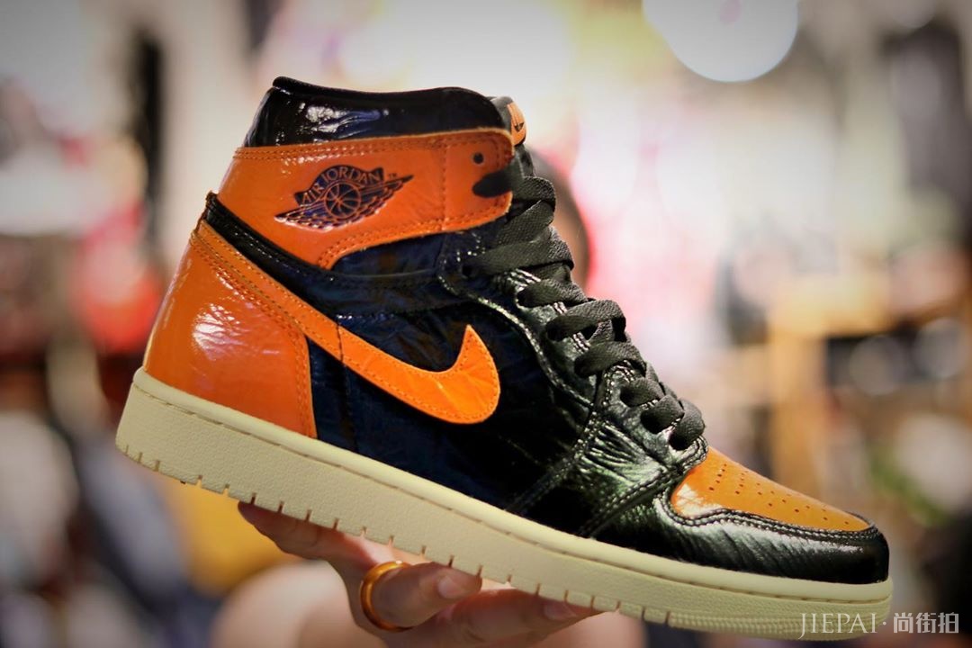 Air Jordan 1扣碎篮板新配色发售曝光,这里还有细节照片