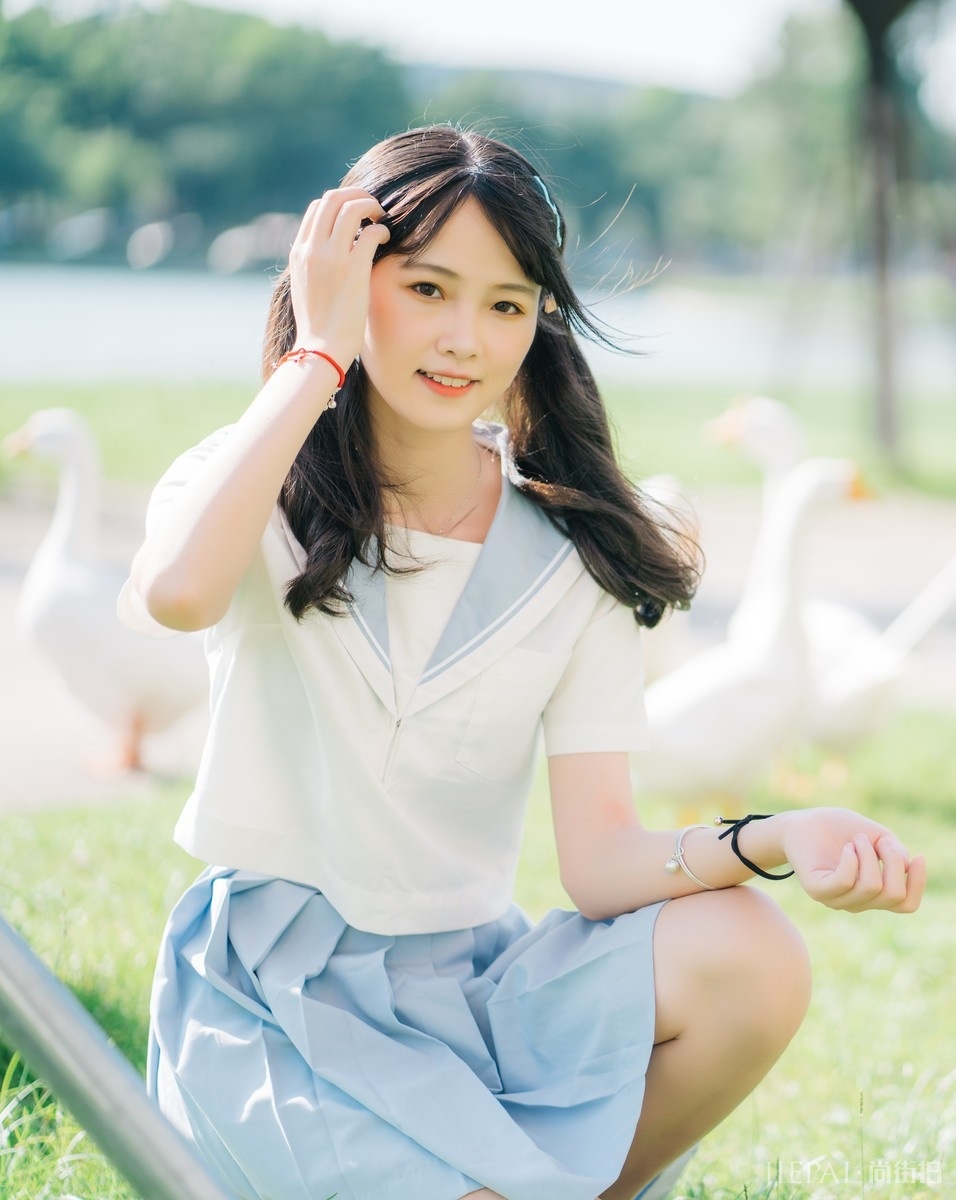 双马尾校园女神制服诱惑伶俐乖巧美女写真