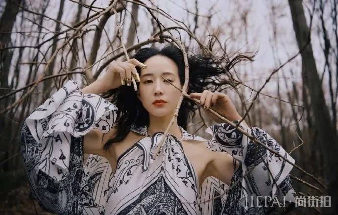 张钧甯拍森系大片,美终于藏不住了