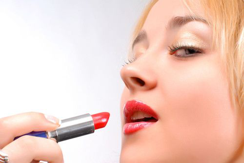 张嘉倪对口红难割舍,陈情令出冠名口红,早秋的快乐只差一支口红