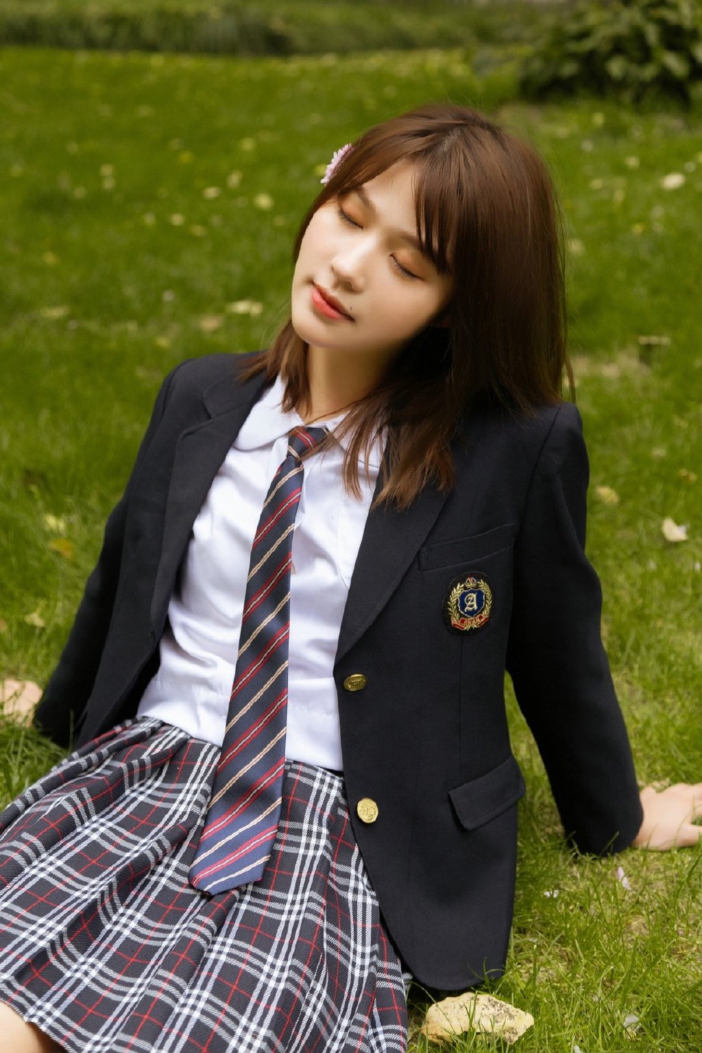 穿校服的日系风漂亮美女销魂写真图片