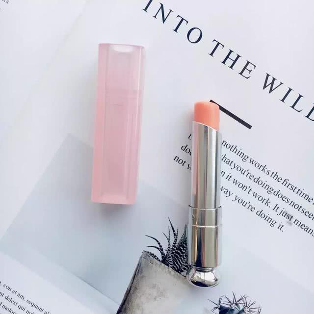 黄皮显白的口红推荐：日常百搭的经典款！黄黑皮也能涂真的很显白