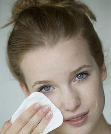 会化妆更要会卸妆,不然下一个烂脸的就是你