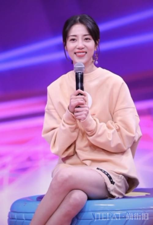 唯一不跟杨幂续约的女明星,离开后却发展得更好了