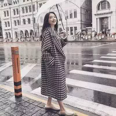 今年秋冬穿毛呢外套最好看,尤其适合小个子女生穿