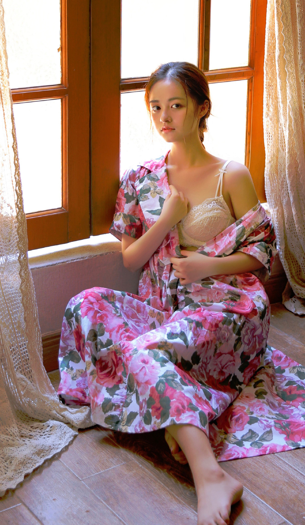 丰满和服美女深v诱惑低胸性感图片